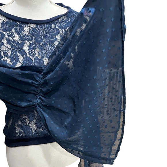 Free People Navy Something Like Love Lace Bell Sleeve Blouse Women’s XS NWT - Picture 7 of 13